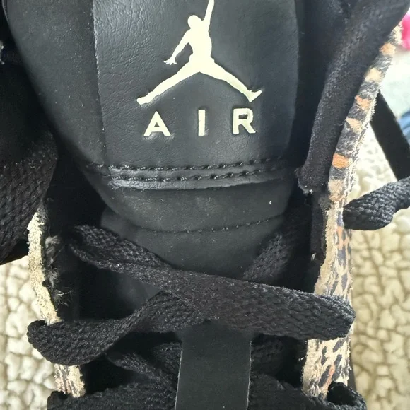 Nike Air Jordan 1 Mid SE Sneakers - Black and Tan Leopard Print Only worn once. - Picture 9 of 11